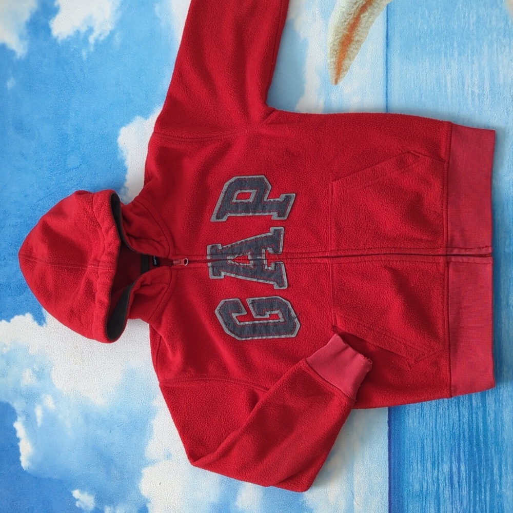 8T GAP red hoodie ♥️